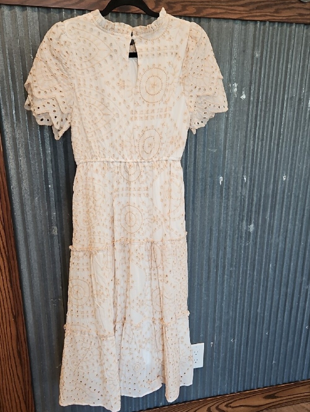 Cream Eyelet Tiered Midi Dress - Picture 4 of 4